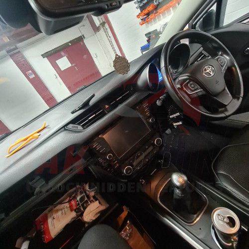 Toyota-Carplay-Android-Auto-Box-Touch2-Installation